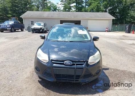 2013 Ford Focus Se z USA, uszkodzony, nr VIN 1FADP3F24DL261374